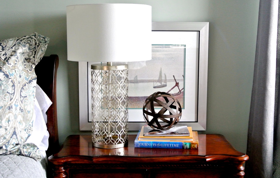 the redesign company table lamp